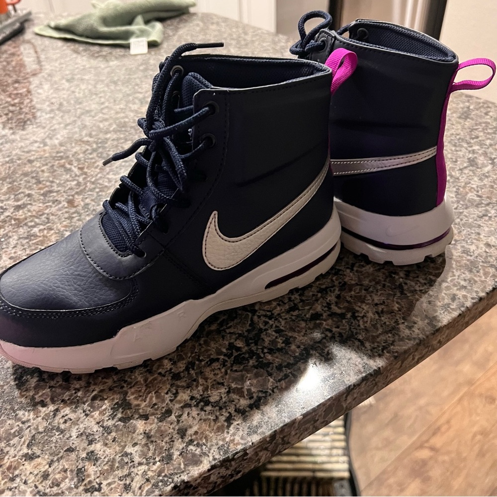 Nike Air Max Goaterra 2.0 Boys/unisex Size 6Y Navy High Top